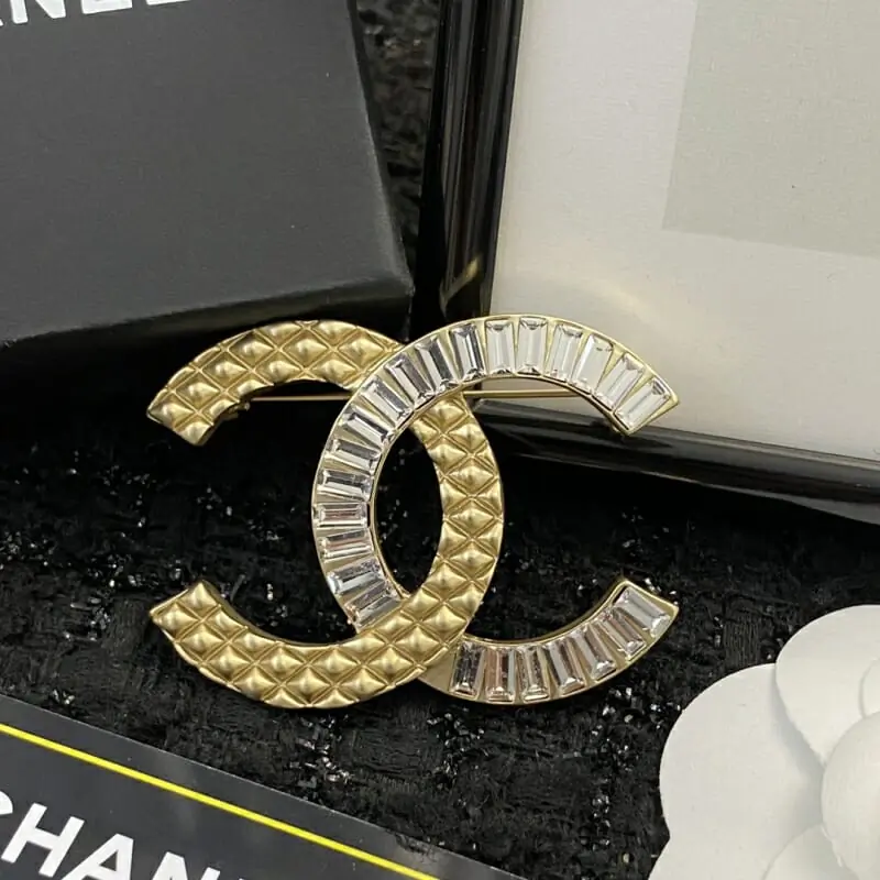 chanel brooches pour femme s_12050703